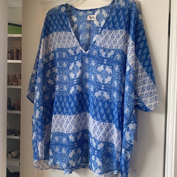 Show me your mumu blue & white tunic - Picture 2 of 3